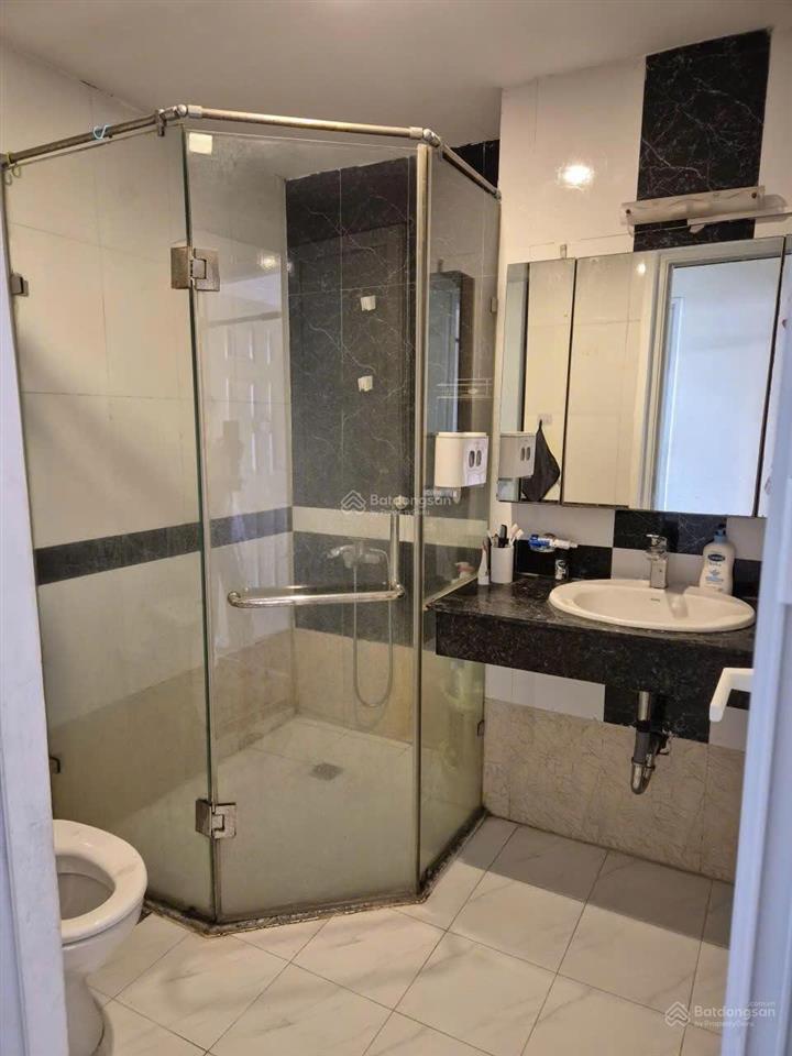Bán chcc udic 27 huỳnh thúc kháng, nguyên hồng,108m2 ,3pn,sổ đỏ lâu dài, vị trí đắc địa, 10.3 tỷ