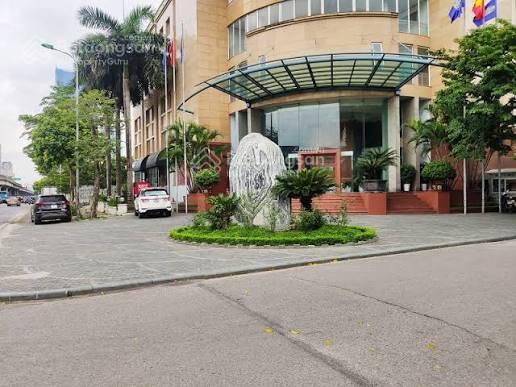 Cho thuê sàn văn phòng tòa chung cư vimeco sau big c trần duy hưng, 400m2 , giá 130 tr, cty,kdoanh