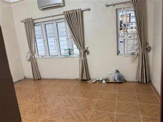 Cho thuê nhà quan nhân, thanh xuân, 4 tầng, 4pn, ở ngay 12tr, cách mặt phố 100m