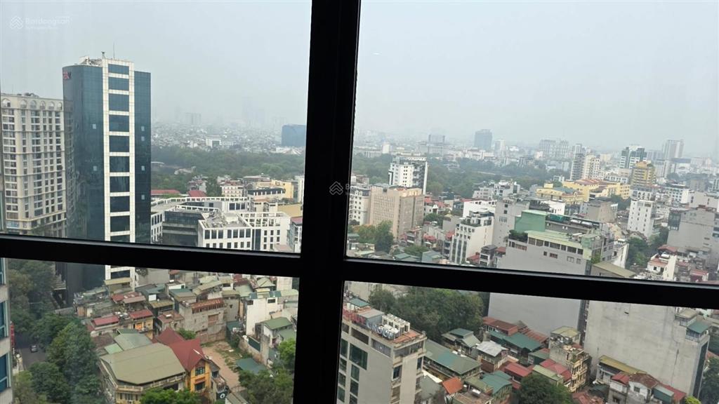 Cho thuê cc tại vincom center bà triệu, 132m2, nội thất đẹp, căn góc thoáng