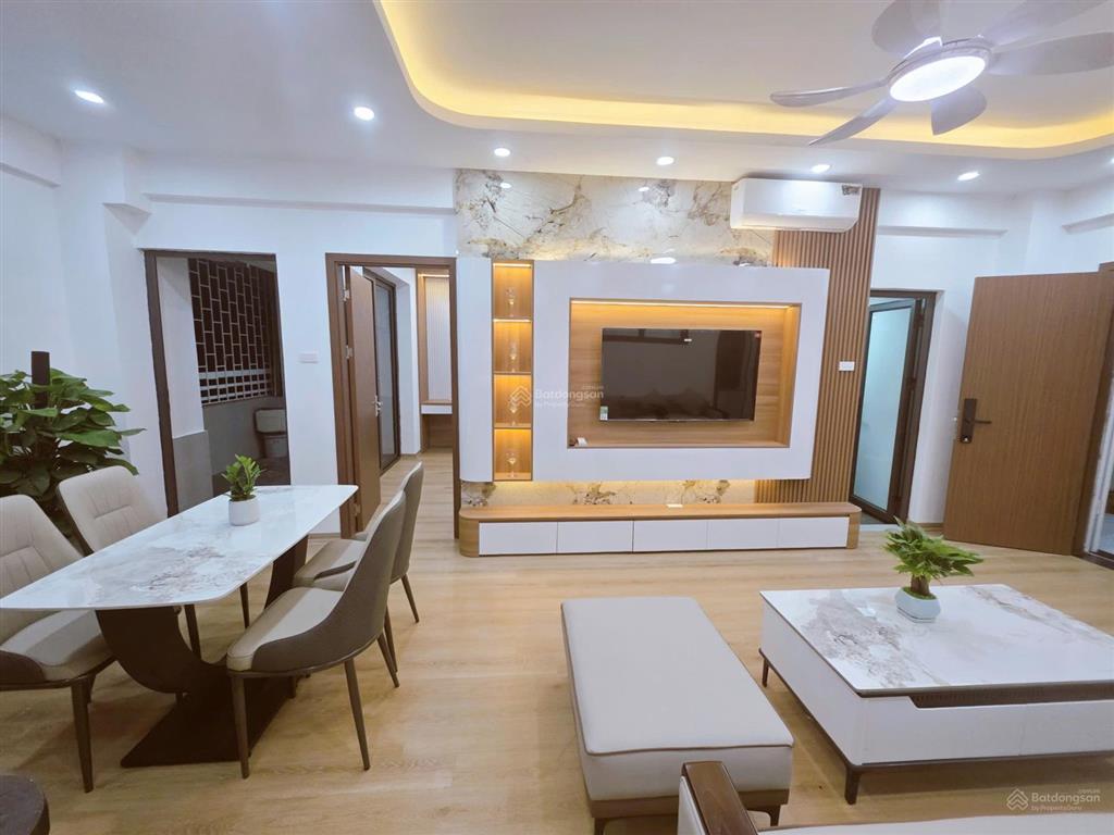 Em chính chủ cần bán gấp căn hộ 901 toà oct 2 khu đô thị viglacre xuân phương, mặt đường 70