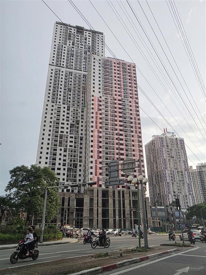 Nhà đẹp đang hoàn thiện, chuẩn bị bàn giao. chỉ có tại khu đô thị văn khê, hà đông, hà nội