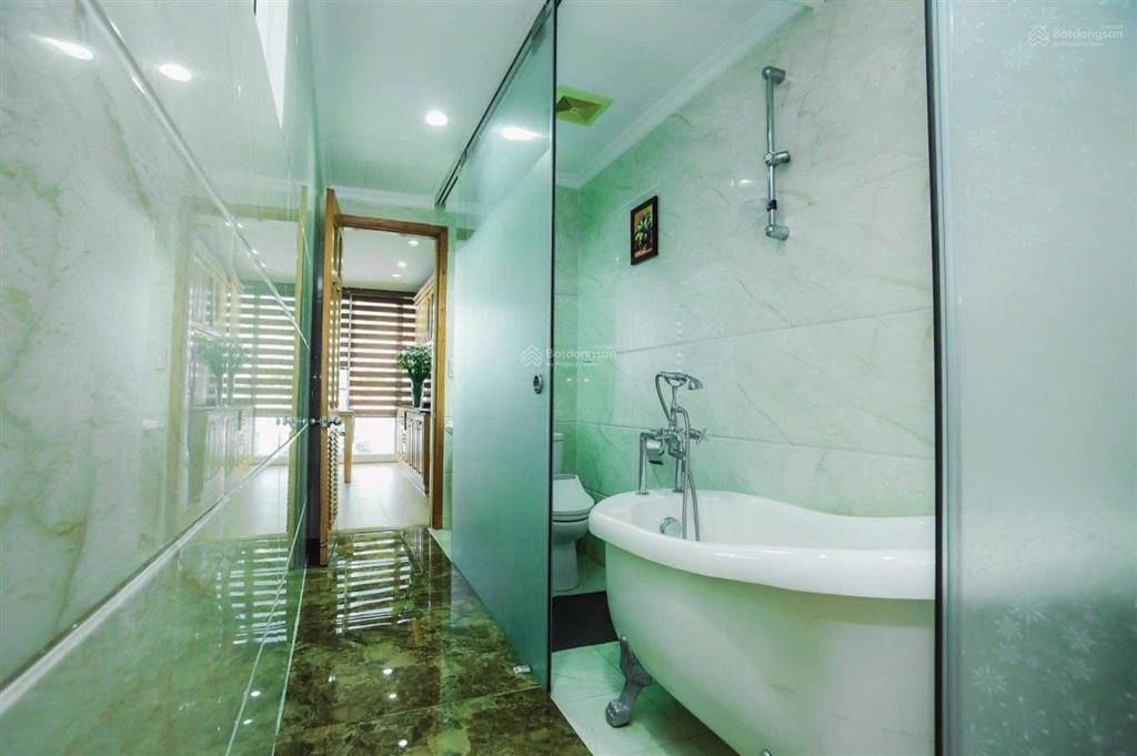 Bán đất ngõ 12 phố đào tấn thông sang ngõ 88 linh lang. diện tích sổ đỏ 110mv mặt tiền 6.4m. víp