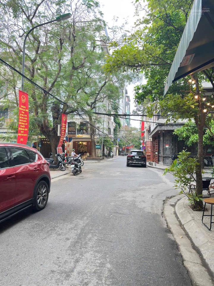 Bán đất ngõ 12 phố đào tấn thông sang ngõ 88 linh lang. diện tích sổ đỏ 110mv mặt tiền 6.4m. víp