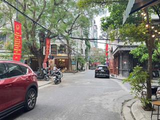 Bán đất ngõ 12 phố đào tấn thông sang ngõ 88 linh lang. diện tích sổ đỏ 110mv mặt tiền 6.4m. víp