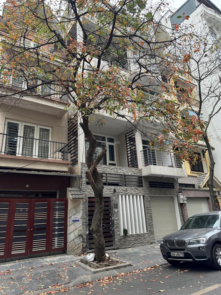 Cần bán nhà 7 tầng thang máy, phố trung kính đôi,dt 82m, giá 42 tỷ.  kiều thuý 0949 170 ***