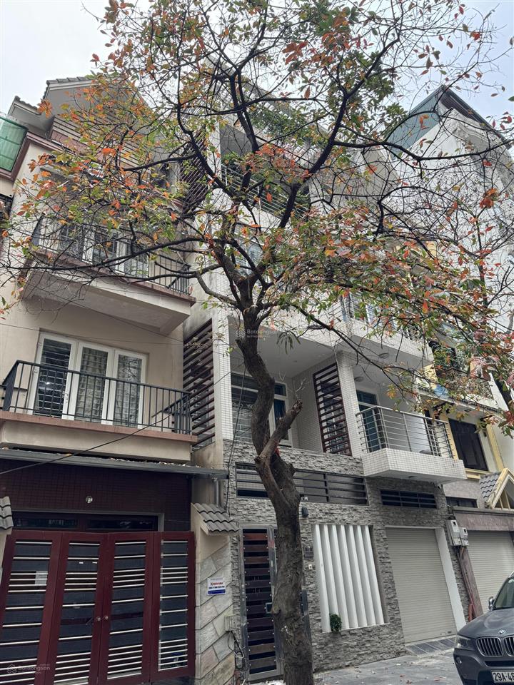 Cần bán nhà 7 tầng thang máy, phố trung kính đôi,dt 82m, giá 42 tỷ.  kiều thuý 0949 170 ***