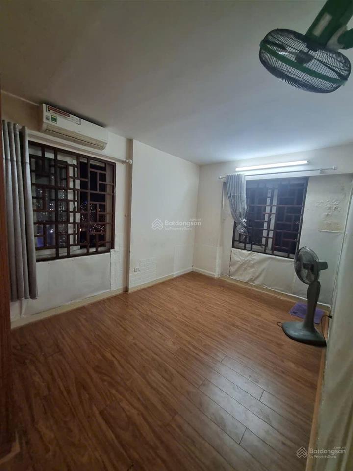 Cần cho thuê căn hộ toà 143 trần phú, hà đông. dt 70m², giá 9tr/th.  kiều thuý 0949 170 ***