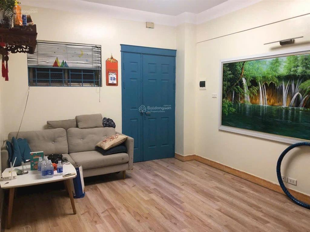 Cần cho thuê căn hộ 70m2, 2 ngủ, 1 vs tòa ct văn quán hà đông giá chỉ 10 triệu. . 0949 170 ***