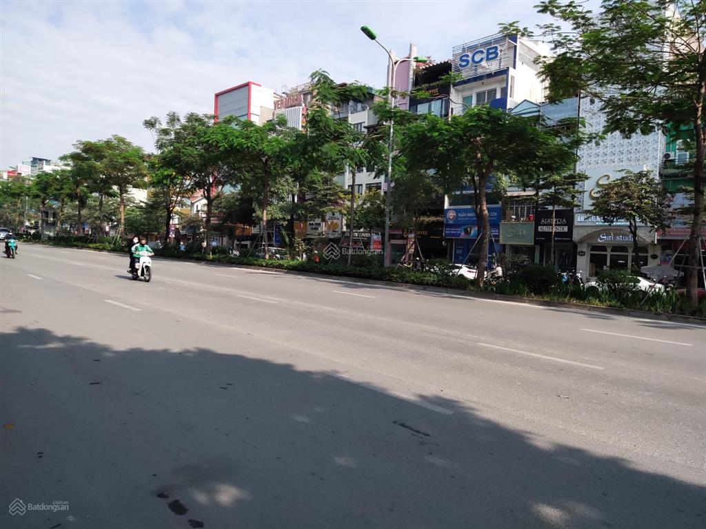 Bán gấp nhà mặt phố đào tấn 35 tỷ 38m2 mặt tiền 4m 7 tầng thang máy đường hè rộng phố kd sầm uất