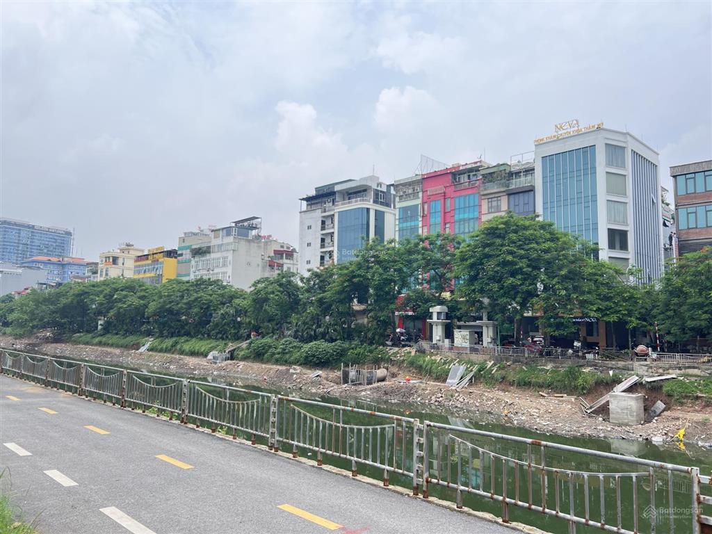 Giá đầu tư siêu phẩm mp trục đại lộ cảnh quan sông tô lịch 460tr/m2 dt350m2 mt12m cạnh royalcity