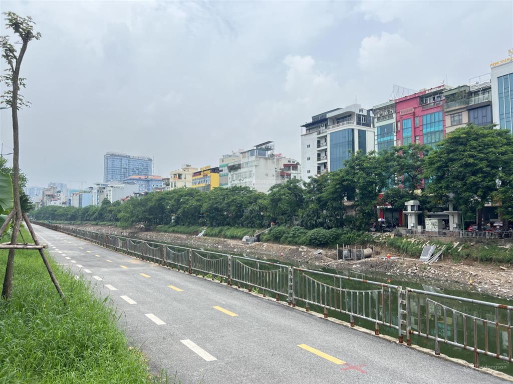 Giá đầu tư siêu phẩm mp trục đại lộ cảnh quan sông tô lịch 460tr/m2 dt350m2 mt12m cạnh royalcity