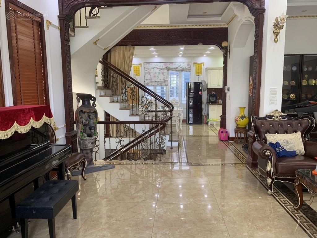 Bán gấp bt khu trung hòa, trung yên 60 tỷ 165 m2 xây 5 tầng 1 hầm khu có bảo vệ 24/24