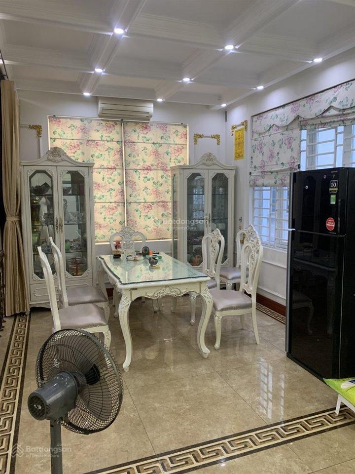 Bán gấp bt khu trung hòa, trung yên 60 tỷ 165 m2 xây 5 tầng 1 hầm khu có bảo vệ 24/24