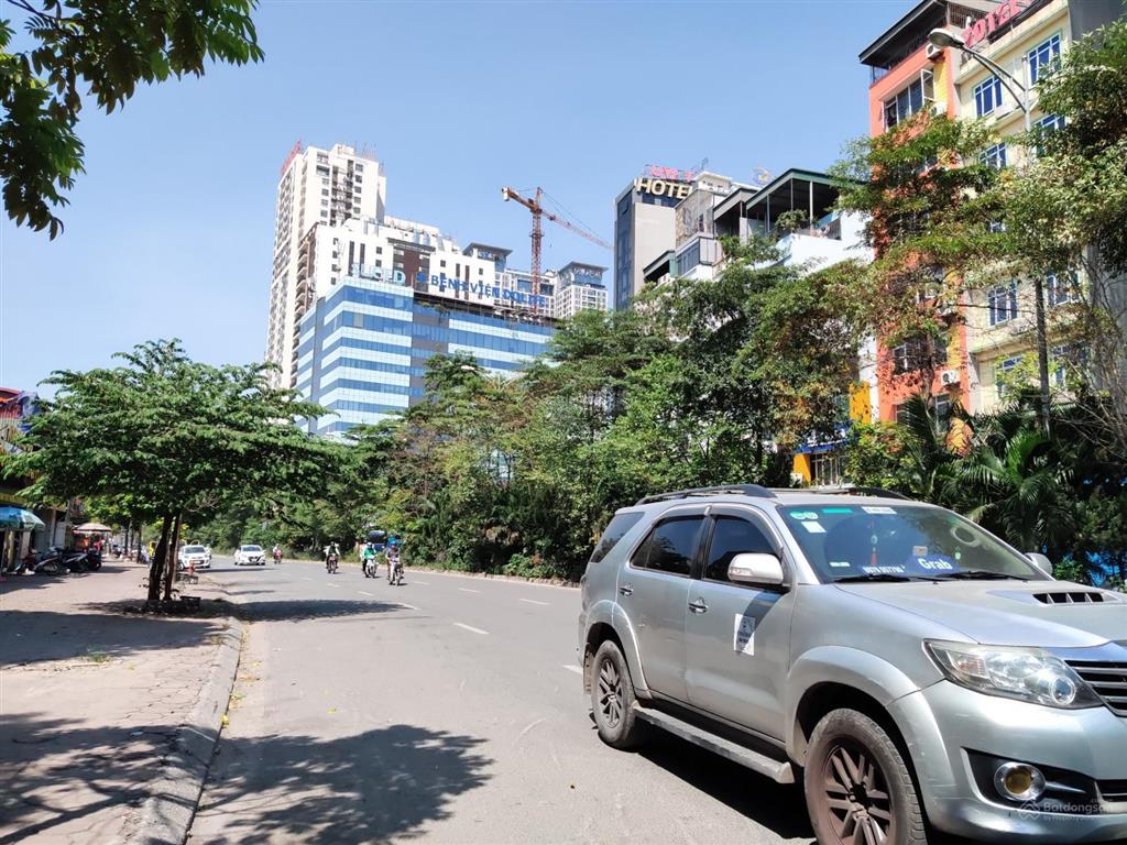 Bán nhà mặt phố nguyễn khánh toàn 42 tỷ 60m2 mặt tiền 6m xây 5 tầng cho thuê 80 triệu/tháng