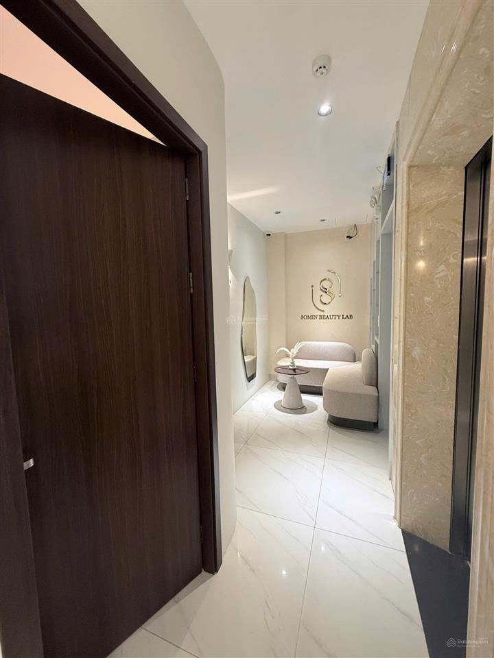 Cc cho thuê nhà mặt phố 35 lê văn thiêm 60m2 mặt tiền 6.25m xây 8 tầng mới giá 75tr/tháng