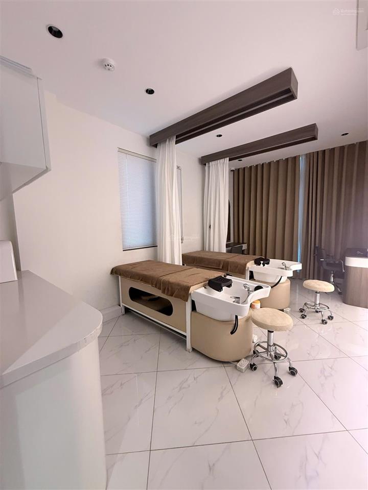 Cc cho thuê nhà mặt phố 35 lê văn thiêm 60m2 mặt tiền 6.25m xây 8 tầng mới giá 75tr/tháng