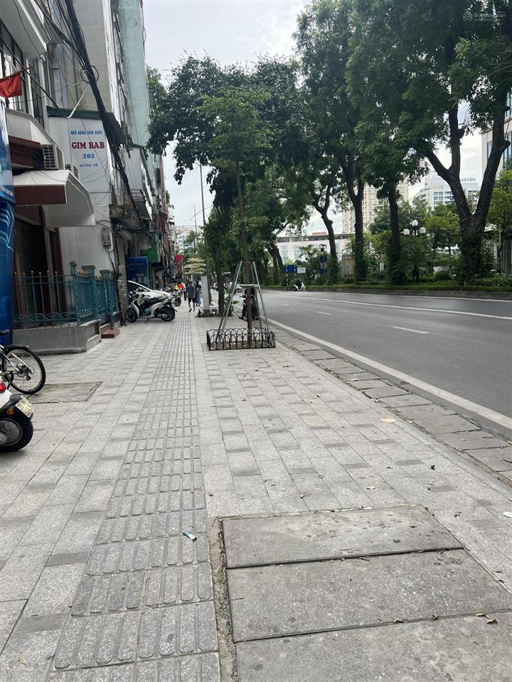 Bán nhà mặt phố cát linh 35 tỷ 48m2 mặt tiền 7m xây 4 tầng 3 mặt thoáng quy hoạch ổn định vị trí