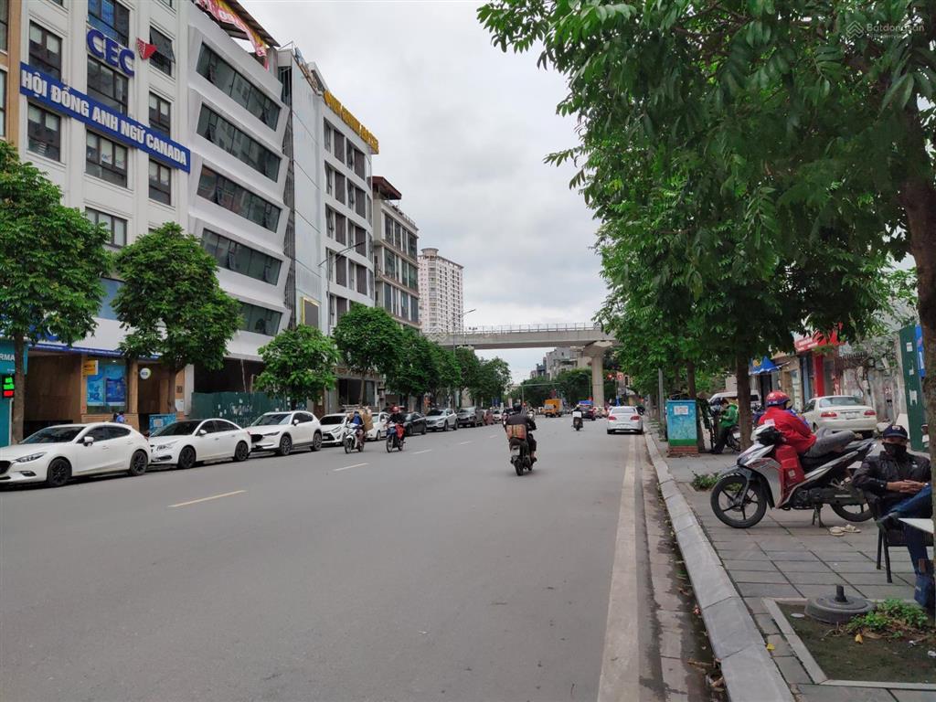 Bán gấp nhà phố dương khuê 26 tỷ 47m2 mặt tiền 4,5m xây 3 tầng đường hè 17m kinh doanh sầm uất