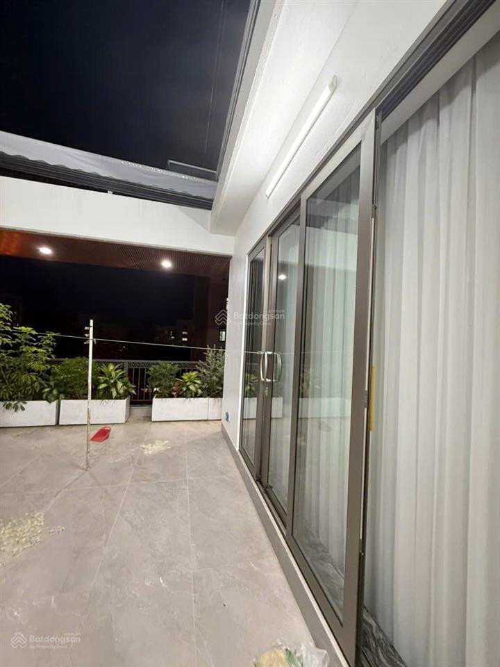 Bán gấp phân lô trung hoà 24 tỷ 85m², mặt tiền 6m xây 5 tầng đẹp, nhà 2 mặt đường ngõ 2 ô tô tránh