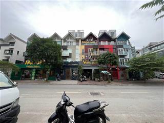 Bán gấp nhà mặt phố trung kính, nguyễn chánh 57 tỷ 100m2, mặt tiền 6m xây 4 tầng đang cho thuê