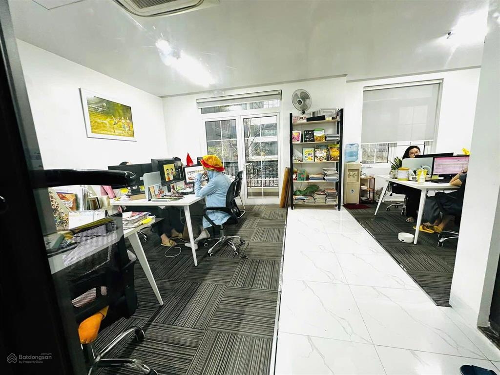 Bán gấp phân lô 106 hoàng quốc việt 22 tỷ 70m2 mặt tiền 4,5m 4 tầng 2 mặt thoáng ngõ 2 ô tô