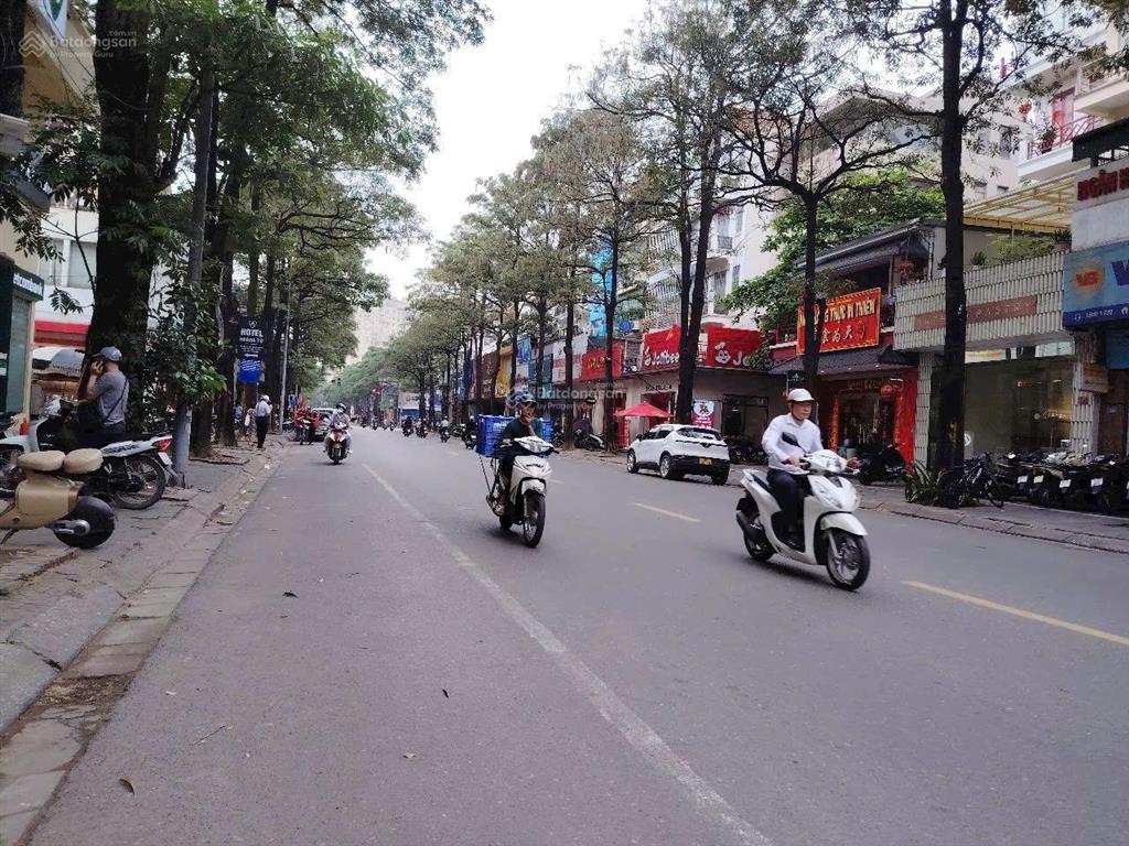 Bán gấp nhà mặt phố trung hoà 80 tỷ 142m2, mặt tiền 5m xây 5 tầng phố kinh doanh sầm uất