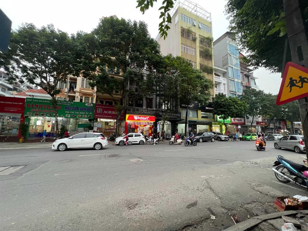 Bán gấp nhà phố trần quốc hoàn 38 tỷ 95m2 mặt tiền 8,5m xây 7 tầng đường hè 12m 3 ô tô tránh