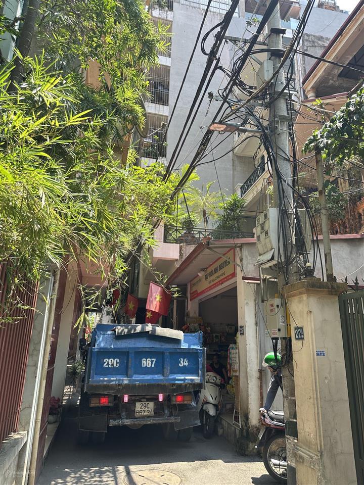 Bán nhà phố võng thị, lạc long quân 18 tỷ 80m2 mt4,5m xây 4 tầng ngõ ô tô vào nhà