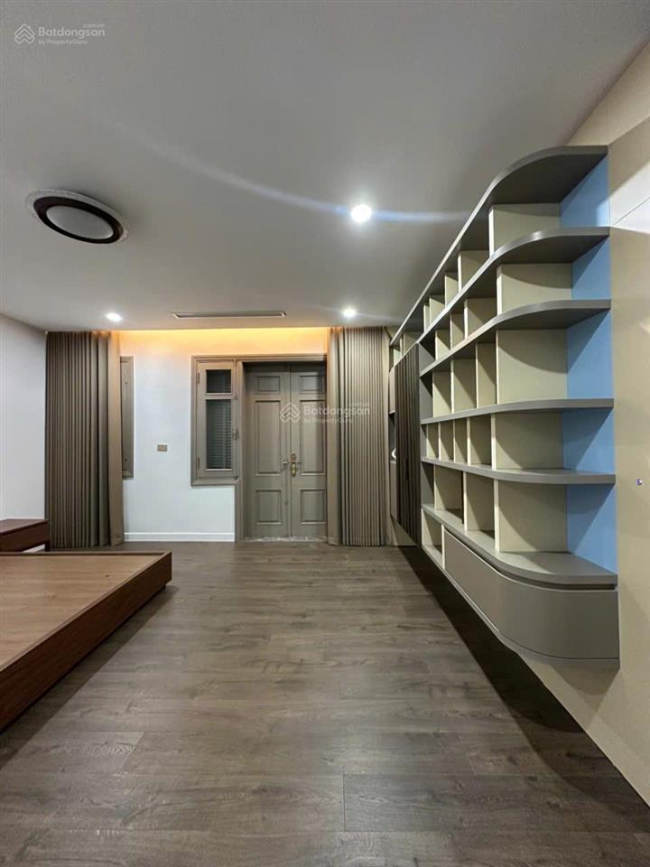 Chủ nợ ngân hàng bán gấp biệt thự việt hưng 50 tỷ 190m2 xây 4 tầng thang máy full nội thất