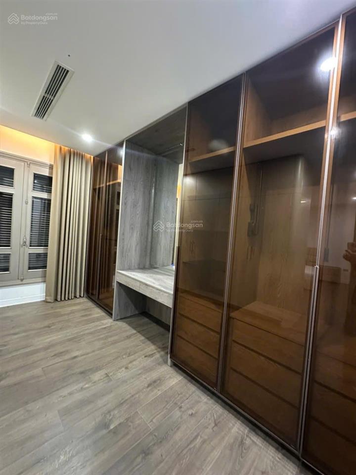 Chủ nợ ngân hàng bán gấp biệt thự việt hưng 50 tỷ 190m2 xây 4 tầng thang máy full nội thất