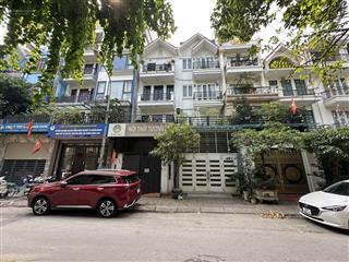Bán gấp nhà phân lô trung yên, trung hoà 36 tỷ 85m2 mặt tiền 5,7m 5 tầng ngõ 2 ô tô tránh có hè