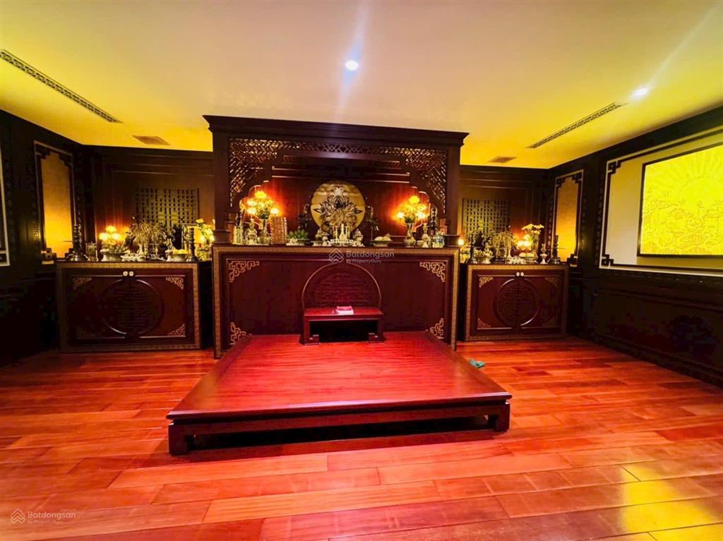 Bán gấp biệt thự lão thành cách mạng, trung hoà 300 tỷ 600m2 xây 4 nổi 1 hầm nội thất châu âu