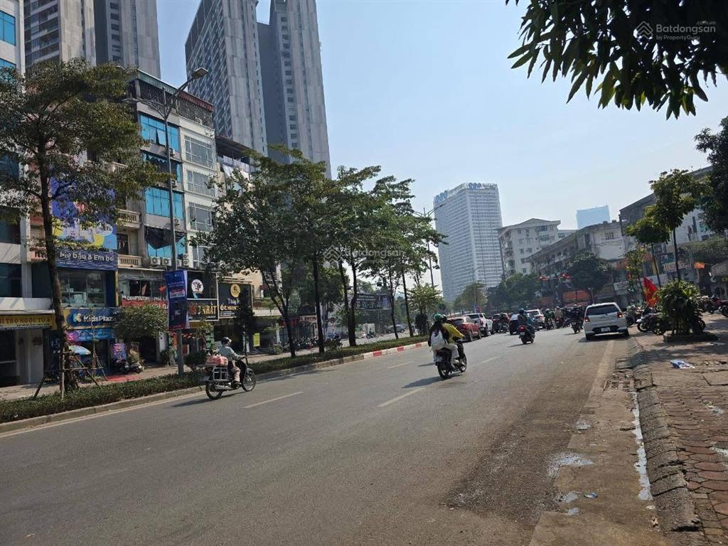 Nhà mặt phố nguyễn hoàng, cầu giấy cực ngon mặt tiền 7m vuông đẹp giá tốt 4x tỷ