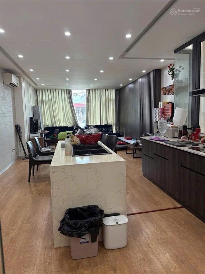 Bán toà nhà 7 tầng tôn thất tùng mặt phố kd sầm uất giá 33.33 tỷ