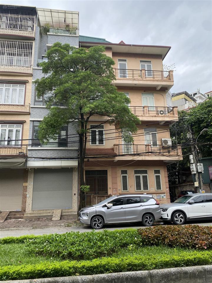 Nhà mặt phố cầu giấy đường đôi mặt tiền 12m lô góc giá chỉ hơn 500tr/m ngon cực kỳ