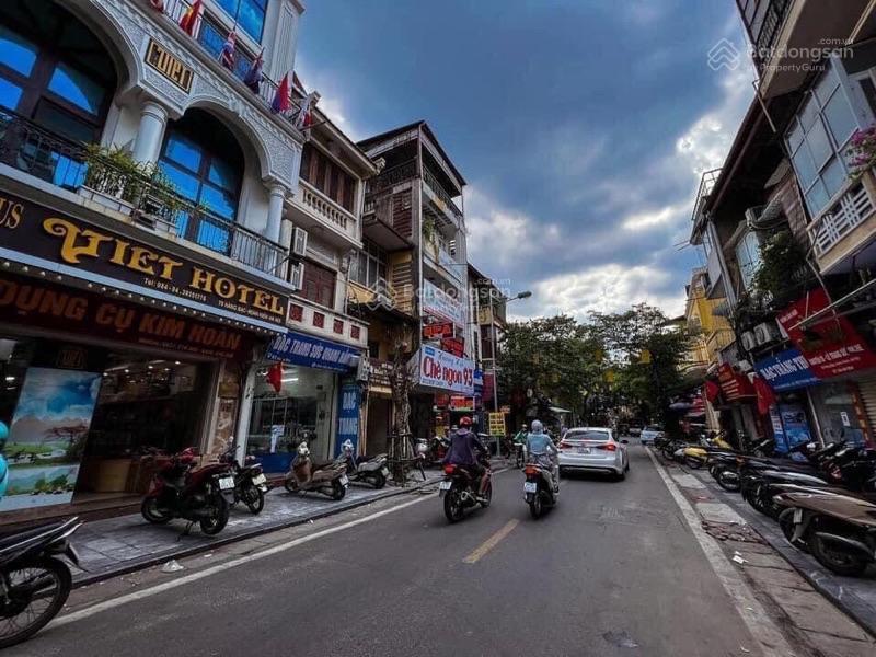 Nhà mặt phố hàng bạc, hoàn kiếm 200m2 mt 6m xây khách sạn quá đẹp, lõi hoàn kiếm
