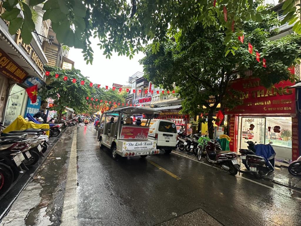 Nhà mặt phố hàng bạc, hoàn kiếm 200m2 mt 6m xây khách sạn quá đẹp, lõi hoàn kiếm