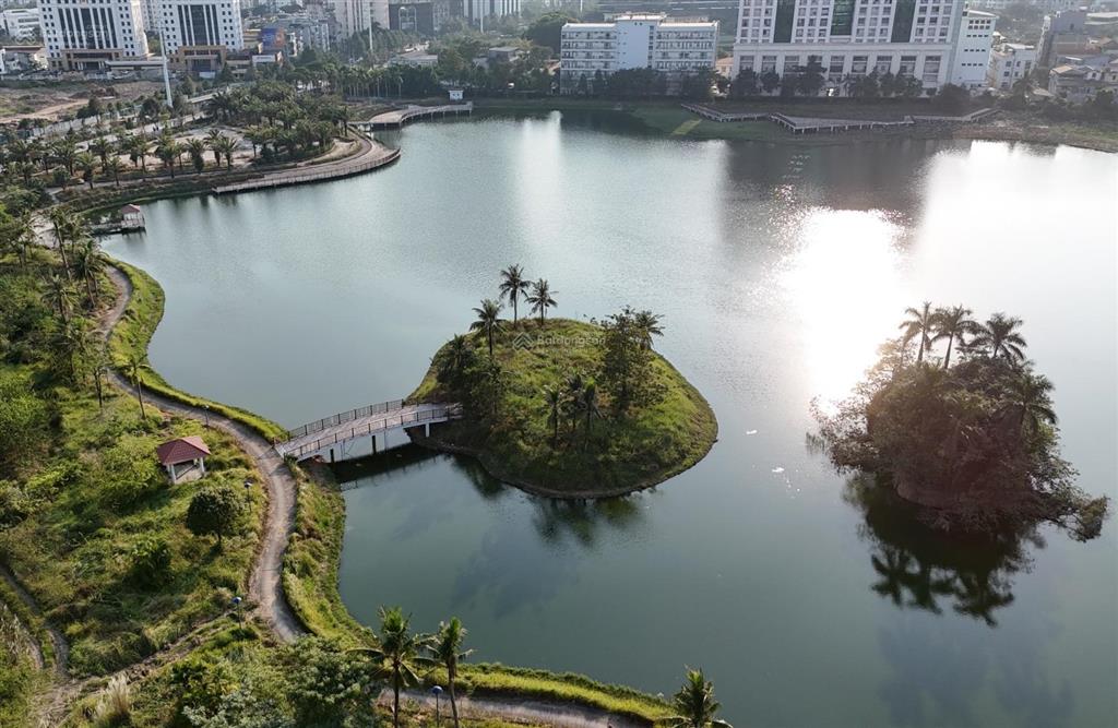 Bán nhà mặt phố thanh xuân gần sát công viên phùng khoang lô góc cực đẹp chỉ 24 tỷ