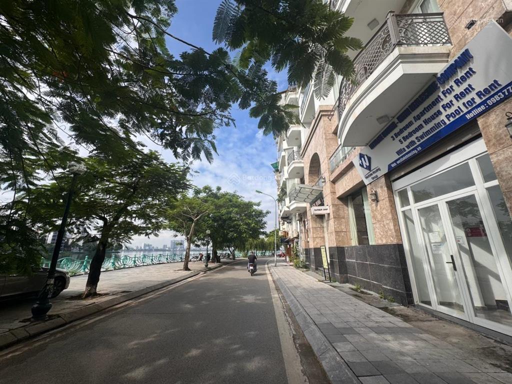 Mặt hồ tây  mặt phố quảng an nơi tìm đến của giới siêu giàu 200m2 sổ đẹp thời điểm vàng để mua