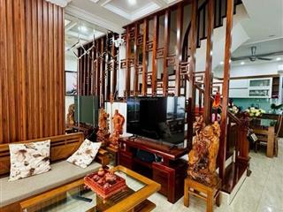 Nhà đẹp bồ đề dân xây 2 thoáng trước sau ô tô đỗ cửa bay rất nhanh