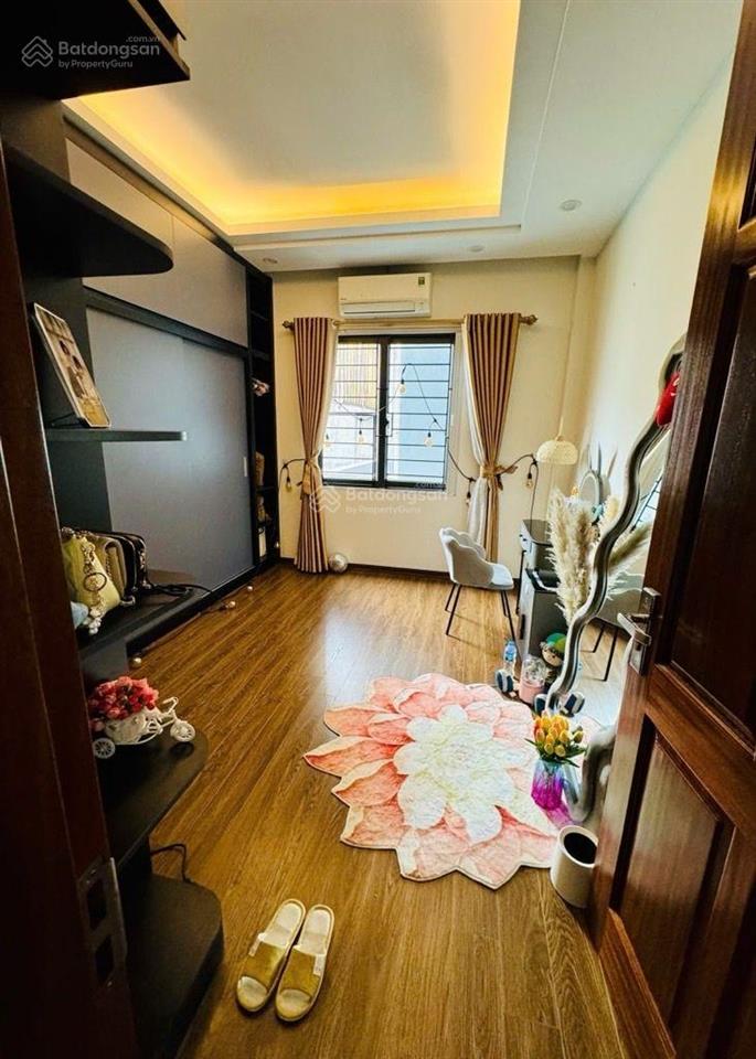 Nhà đẹp bồ đề dân xây 2 thoáng trước sau ô tô đỗ cửa bay rất nhanh