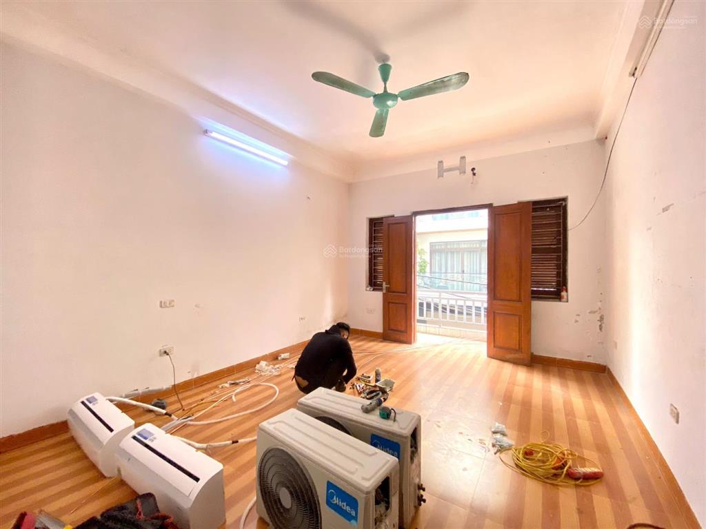 An cư tại trung tâm hà nội  giá sốc  74 m2 hình thửa vuông a4, ngõ trước nhà 3m thoáng