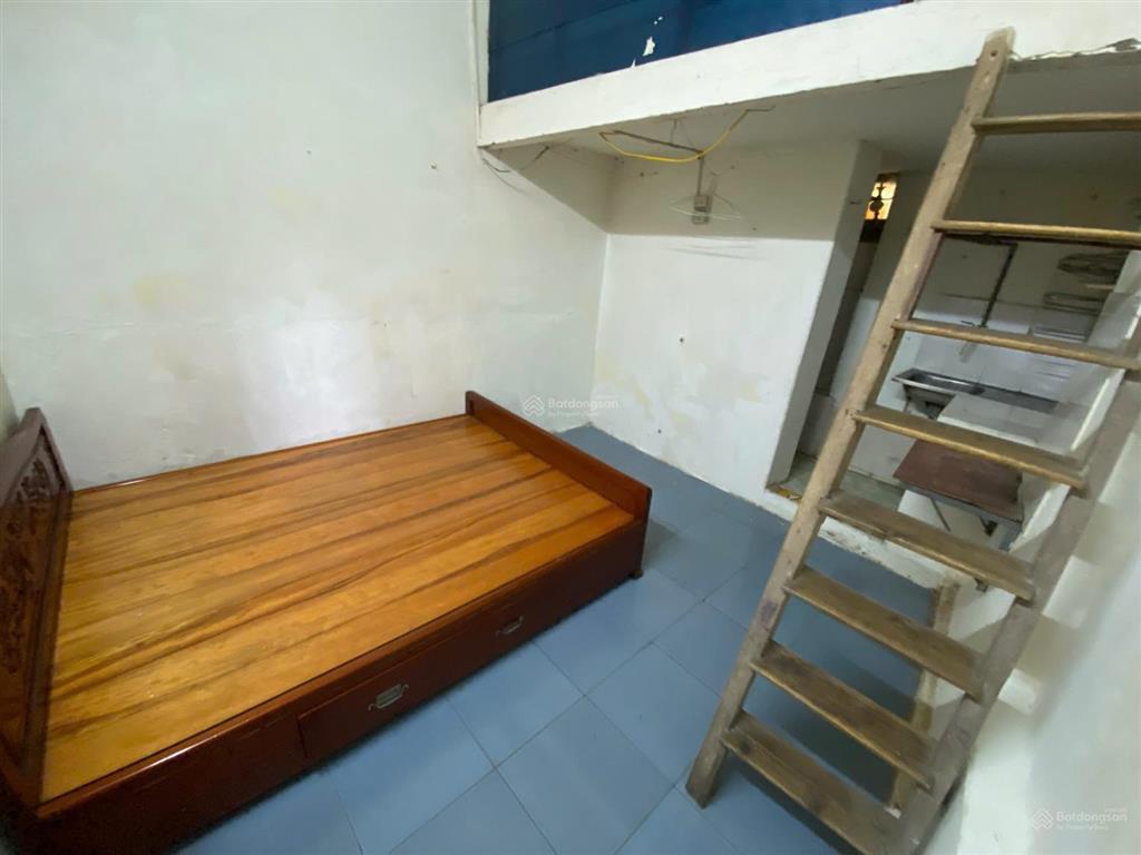 Cho thuê nhà trọ 25m2 khép kín có gác xép  gần khu đô thị linh đàm