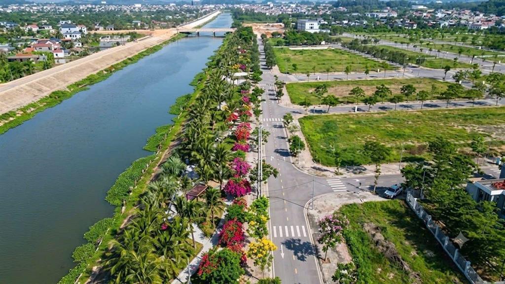 Đất nền bỉm sơn trần phú thanh hóa 90m² giá nhỉnh tỷ, hạ tầng đồng bộ trường học, y tế.