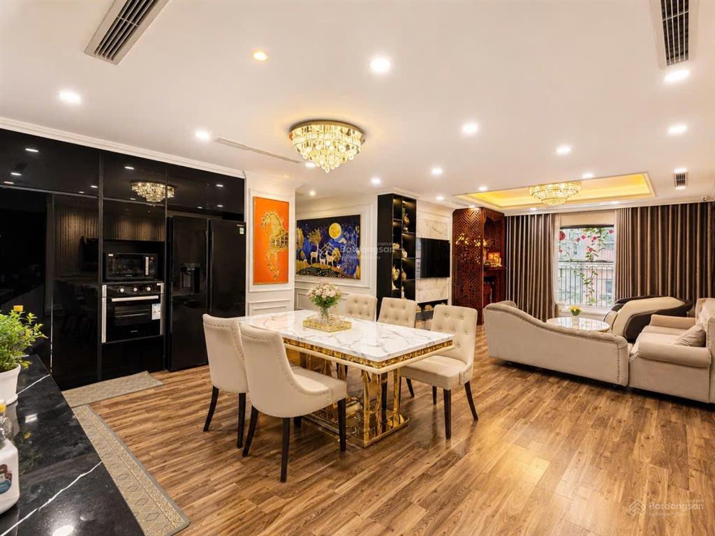 Golden park phạm văn bạch, bán căn hộ 96m2, 3pn, 2vs, giá cực tốt chỉ 9 tỷ.  0976 464 ***