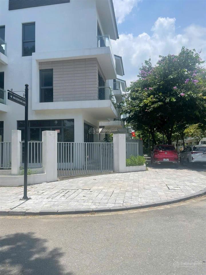 Chính chủ bán gấp căn bt an vượng 180m2 giá 3x tỷ, gần hồ thiên văn học.  0836 281 ***
