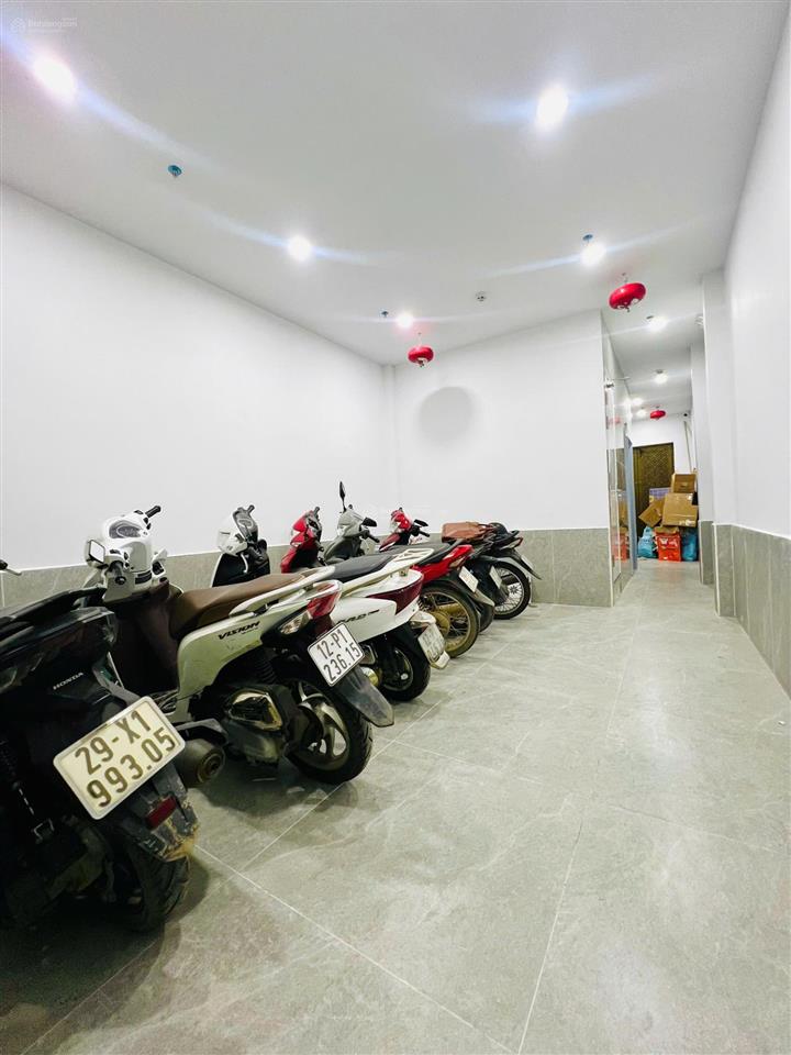Bán nhà 7 tầng thang máy ngõ 113 phố yên hòa
