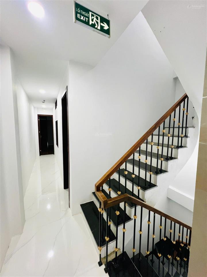 Bán nhà 7 tầng thang máy ngõ 113 phố yên hòa