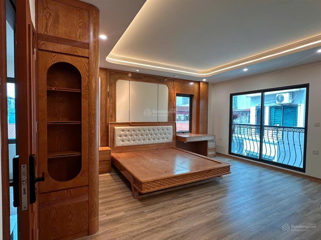 Bán nhà xây mới ngõ 7.5 tầng thang máy ô tô vào nhà ngõ 79 đường 381 nguyễn khang